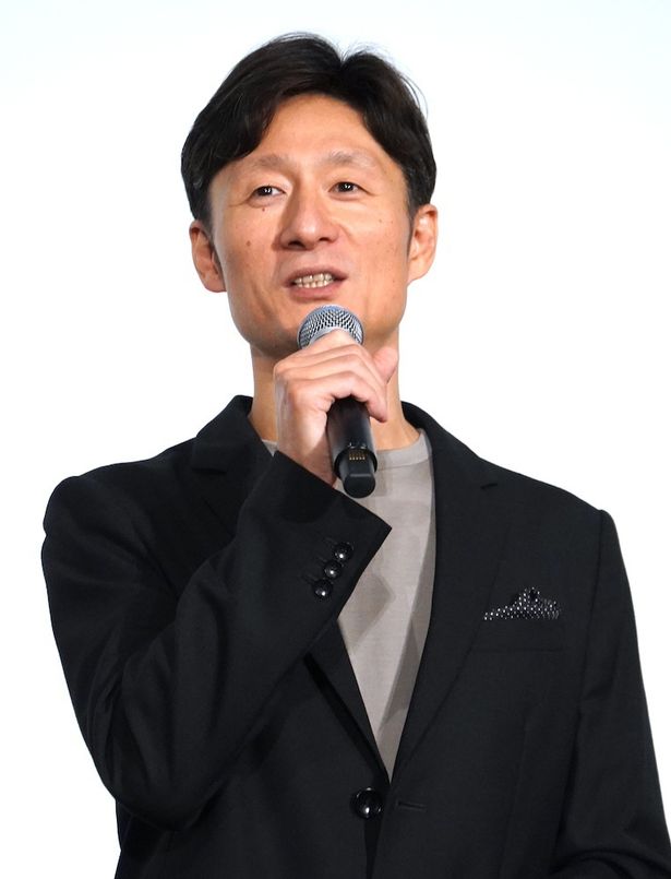映画館での鑑賞を選んでもらっている状況に感謝したいと語った李相日監督