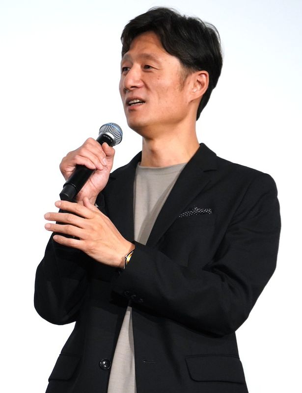 ネタバレに気遣う吉沢をフォローしたはずの李監督がラストシーンでのセリフをポロリと口にする場面も