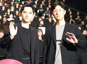 映画『国宝』(公開中)の大ヒット御礼舞台挨拶に主演の吉沢亮、李相日監督が登壇！