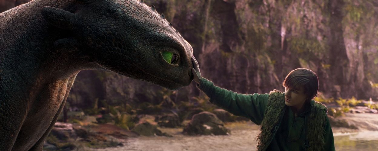 ヒックとトゥースが心を通わせる名シーンも『ヒックとドラゴン』息遣い感じる迫力満点の場面写真