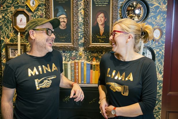 Tシャツがかわいい！ミラフォラ・ミナ(左)とエデュアルド・リマ(右)