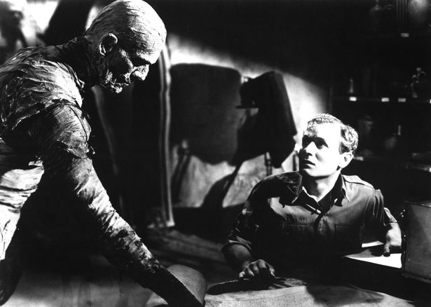 フランケンシュタインで有名なボリス・カーロフが主演を務めたユニバーサル・モンスターズの名作『ミイラ再生』