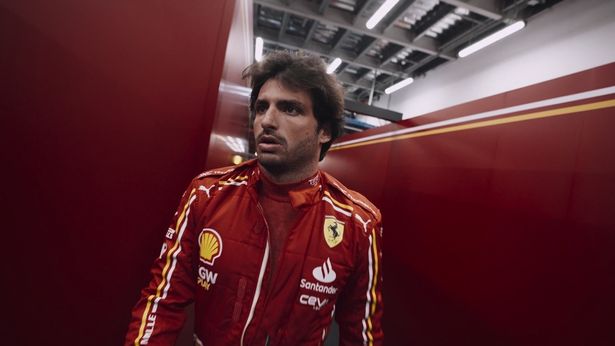 フェラーリを経て2025年シーズンはウイリアムズで走っているカルロス・サインツJr.(「Formula 1: 栄光のグランプリ」)