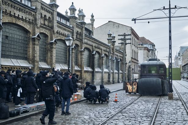 ヒョンビン主演『ハルビン』リアリティを追求した3か国大規模ロケを追ったメイキング映像