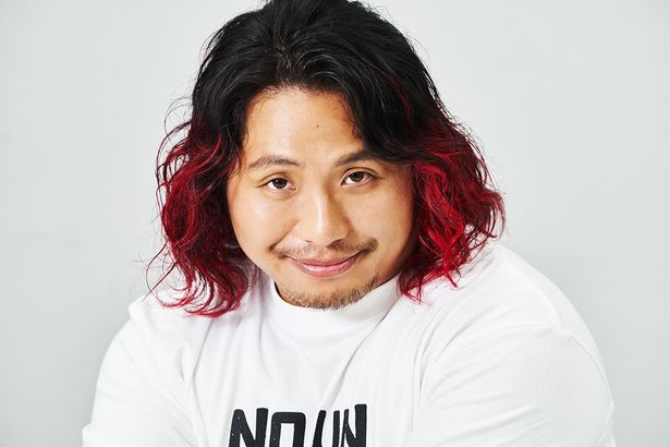 おちゃめな表情の高橋氏
