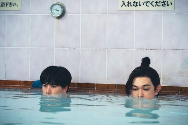『ババンババンバンバンパイア』の森蘭丸や立野李仁の入浴シーンが公開！