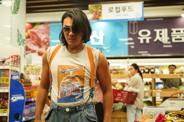 ナム・ドンヒョプ監督が本作で鮮烈な長編デビューをはたす