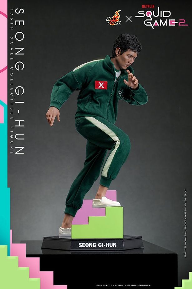 ベースはゲーム会場へ移動する際の階段をイメージ！(「【テレビ・マスターピース】『イカゲーム』1/6スケールフィギュア ソン・ギフン」)