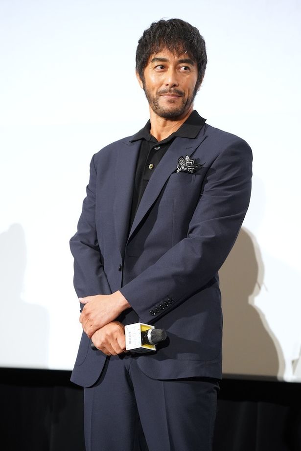 元天才ハッカーで“AIを騙す”計画の発案者・野原役の阿部寛