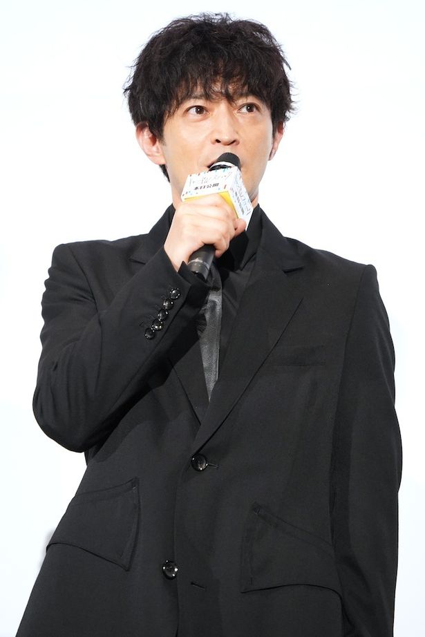 津田健次郎は役者を始めたころに、阿部の舞台を観に行ったりしていたそう