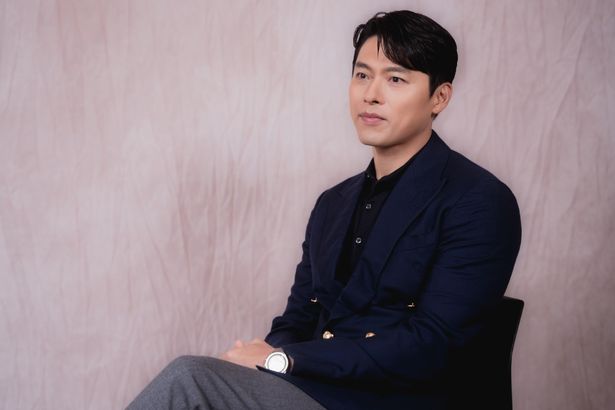 【写真を見る】資料を読み続けるなかで、アン・ジュングンは「ずっと近しい人物になりました」というヒョンビン