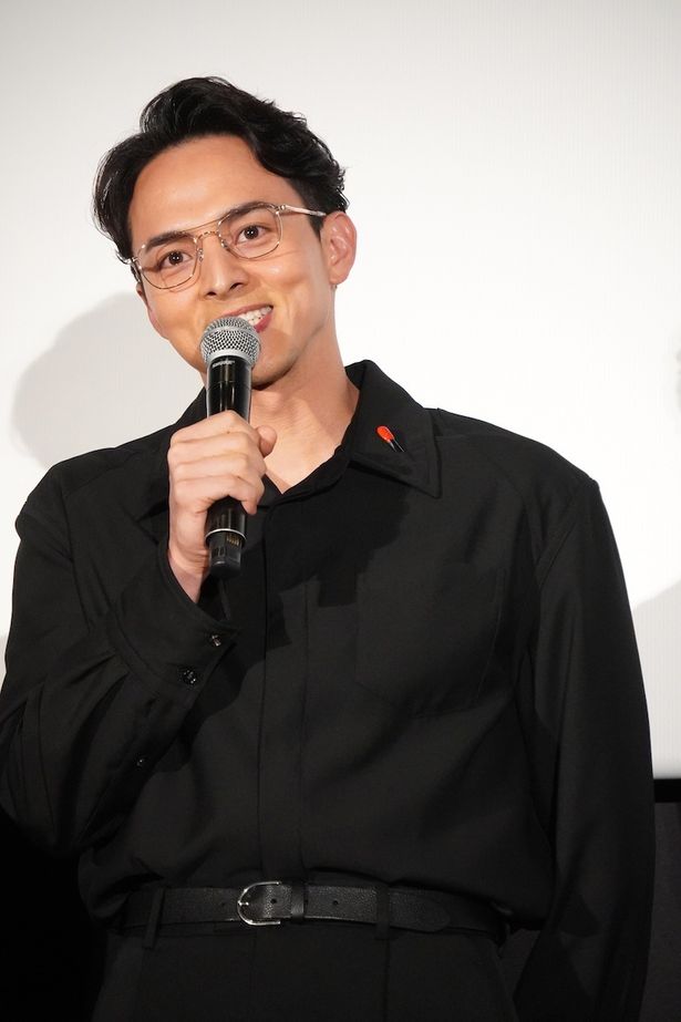 『ババンババンバンバンパイア』初日舞台挨拶に登壇した満島真之介
