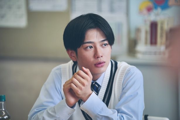 AmBitious 真弓孟之が井出翔太役を務める