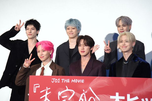 【写真を見る】映画を観た率直な感想や、撮影時の思い出を語るJO1のメンバー