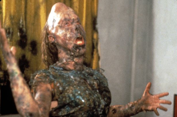ロイド・カウフマン率いる“トロマ映画”の代表作である「悪魔の毒々モンスター」シリーズ