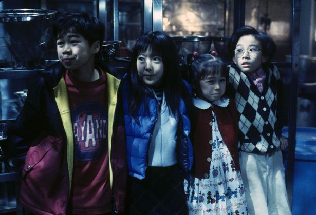 “鏡のなかの世界”で、ガチのホラー展開が待っている『学校の怪談３』