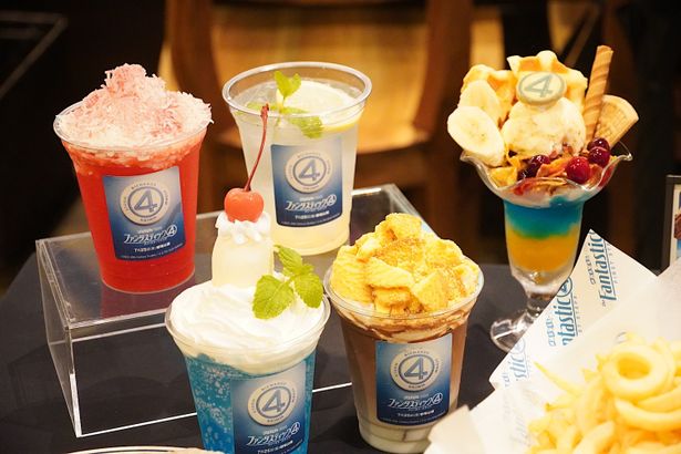 カラフルなドリンクにもキャラクターの個性が込められている