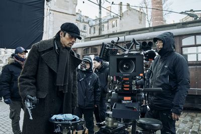 ヒョンビン主演『ハルビン』アン・ジュングンがマイナス40°Cの湖上に取り残される過酷すぎる本編映像