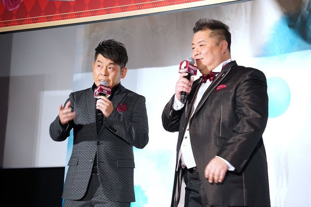 ボケたりツッコミを入れたりと、舞台挨拶を盛り上げた小杉＆山本