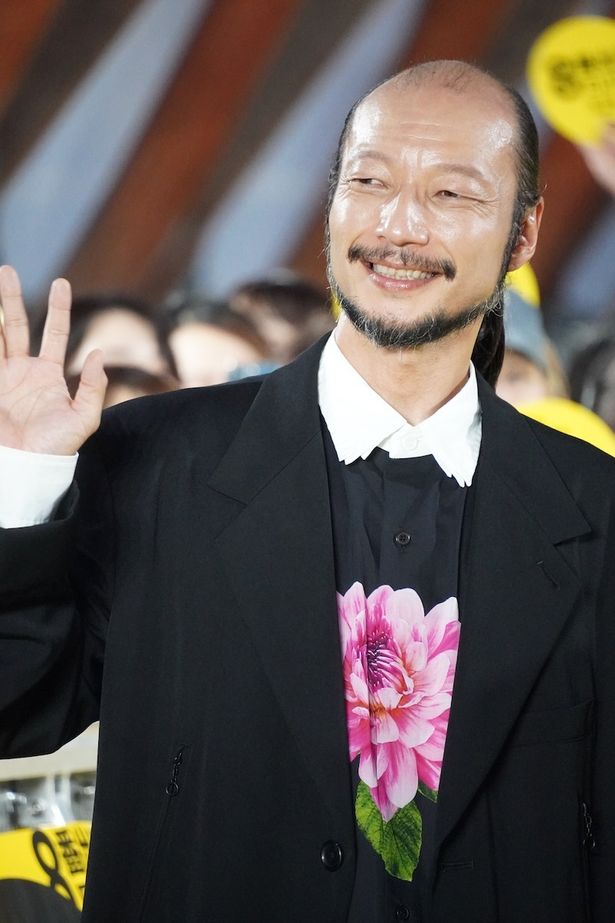 “歩く男”を演じた河内大和