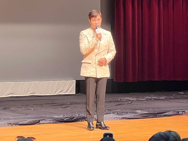 主演作の回顧上映が行われたイ・ビョンホンも会場に現れた