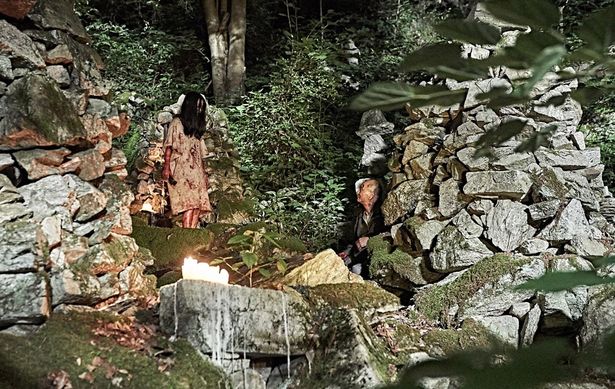 曰くつきの旅館にまつわる呪いと怨念の連鎖劇(『トンソン荘事件の記録』)