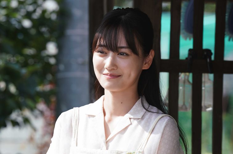 祝・26歳！山下美月、ヒロインを演じる『火喰鳥を、喰う』オファーの決め手は“振り幅の広い演技力”