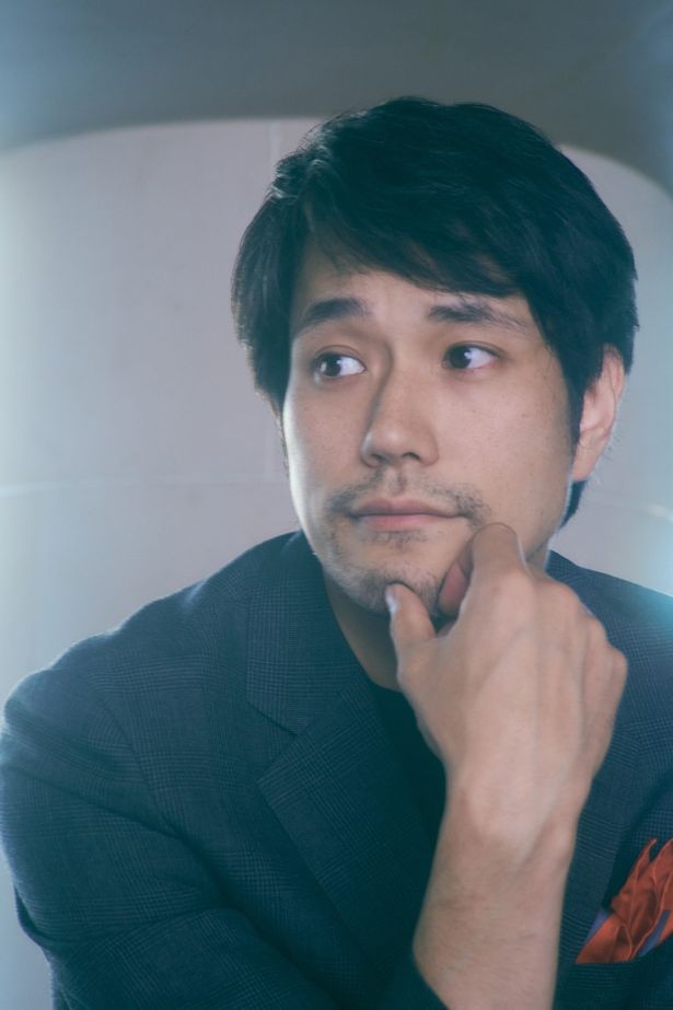 【写真を見る】「いまはもう鎧を着ていない」軽やかな表情を見せてくれた松山ケンイチ