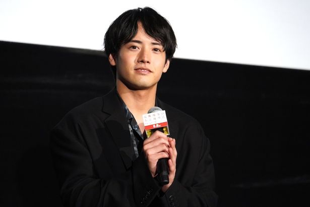 小沢悠生役の赤楚衛二