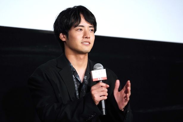 撮影を振り返り「最初は？(はてな)が多かったと語る場面も