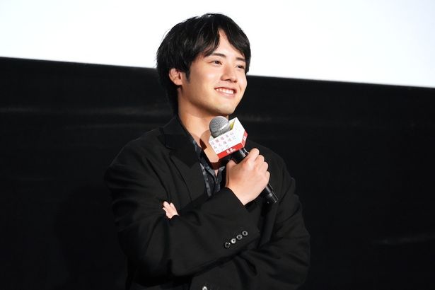 謎解きをクリアした参加者に「すごい…」と感心していた