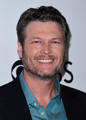 「最もセクシーな男」の栄冠に輝いたのは、カントリー歌手のブレイク・シェルトン！