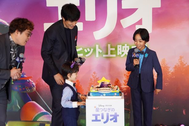 『星つなぎのエリオ』初日舞台挨拶の様子