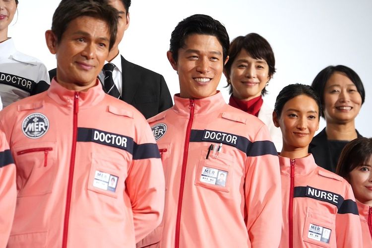 鈴木亮平「とても幸せ」と感謝！劇場版『TOKYO MER～走る緊急救命室～南海ミッション』初日舞台挨拶にMERチームが大集合