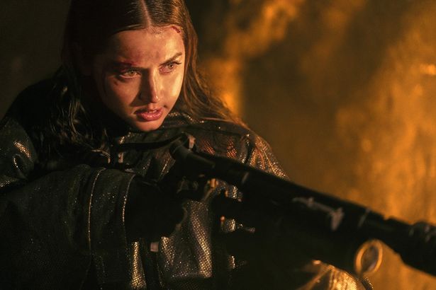 アナ・デ・アルマスが新たに演じる復讐を誓う暗殺者イヴ(『バレリーナ：The World of John Wick』)
