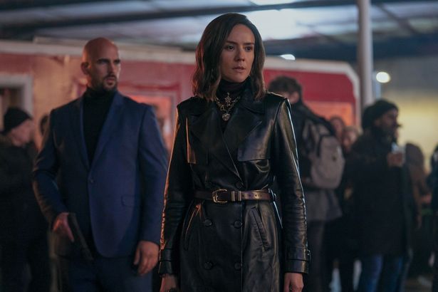 主宰の右腕を務める教団幹部レナ(『バレリーナ：The World of John Wick』)