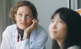 小児臓器移植実施施設を舞台に命の灯を照らす「愛」の物語を描く『たしかにあった幻』