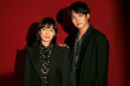 『近畿地方のある場所について』W主演の菅野美穂＆赤楚衛二にインタビュー！