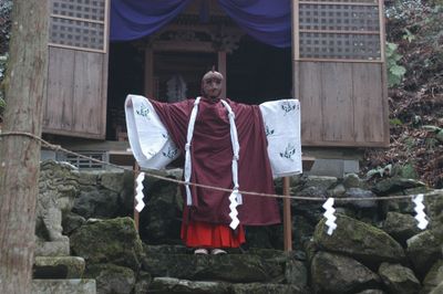 主人公・小林雅文のブログや書籍の出版社のHPまで用意され、本編にエンドロールがなかったことなどが「本物らしさ」を高めていた白石晃士監督の『ノロイ』