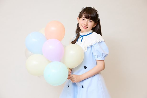 アリス役のマイカ ピュ。「アリスは自分と似ている」とニッコリ