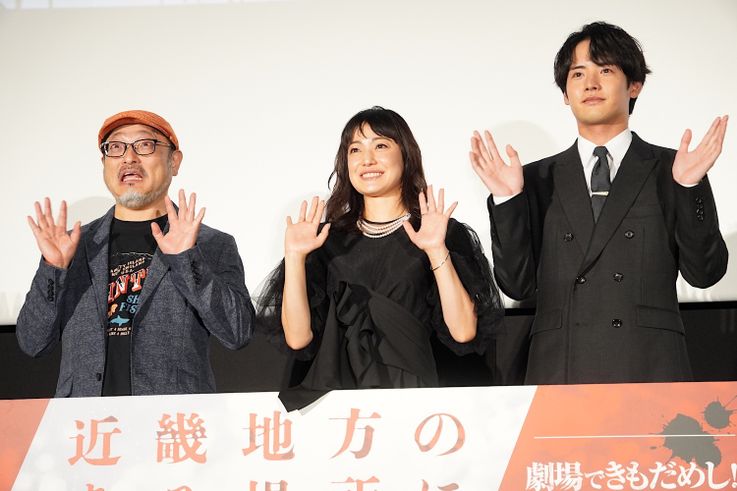 『近畿地方のある場所について』の菅野美穂、「こういう赤楚さんはいままでに見たことがない」と絶賛