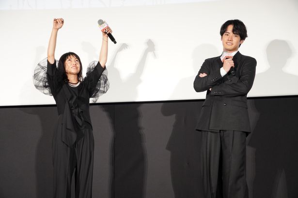 『近畿地方のある場所について』初日舞台挨拶の様子