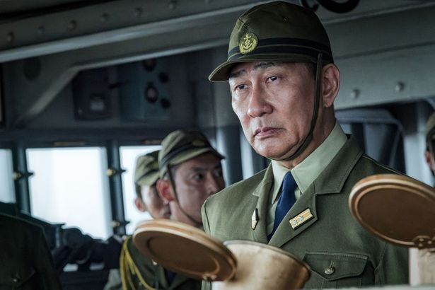 中井貴一演じる大日本帝国海軍の第二艦隊司令長官、伊藤整一