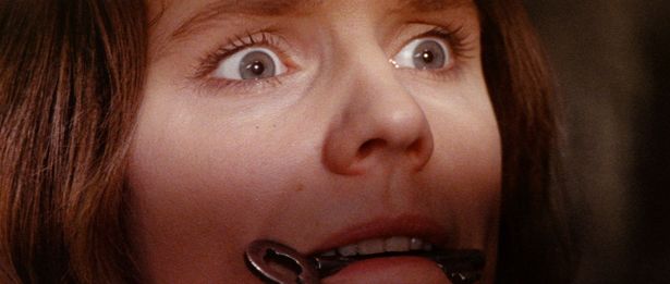 『ミュート・ウィットネス デジタルリマスター版』の主演は、ロシアの人気女優マリナ・スディナ