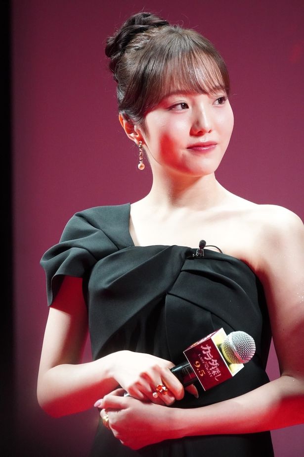 有紗役の本田真凜