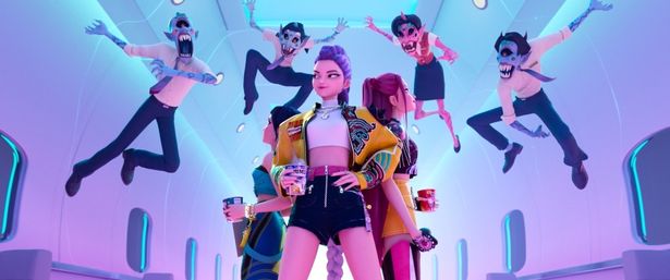 【写真を見る】K-POPガールズグループであり、実は悪霊から人々を守るデーモンハンターであるHUNTR/X