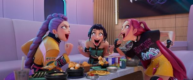 HUNTR/Xはハリウッド映画で描かれてきた強く逞しいヒーローではなく、普通の女の子たちで親近感が湧く