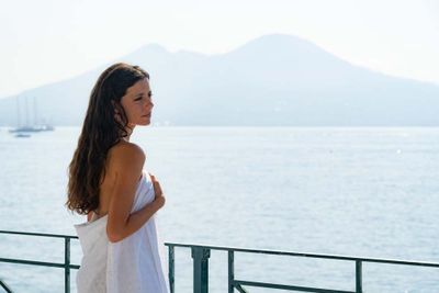 愛を探すパルテノペの生涯をノスタルジックに描く人生讃歌『パルテノペ ナポリの宝石』