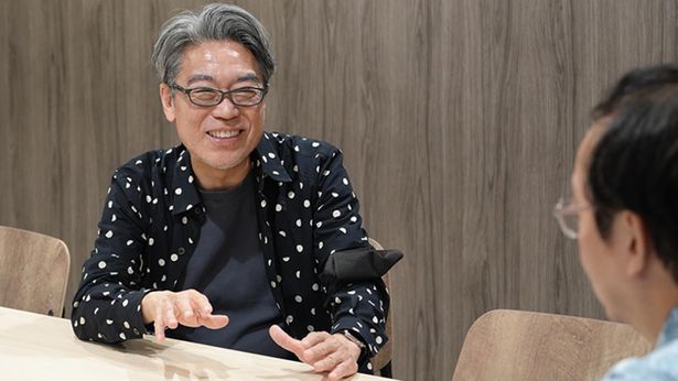 「自分が編集者やプロデューサーとして体験した”裏側の話”を残さないといけない」と執筆動機を語る
