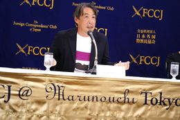 映画『遠い山なみの光』の「日本外国特派員協会 上映会」記者会見に登壇した石川慶監督